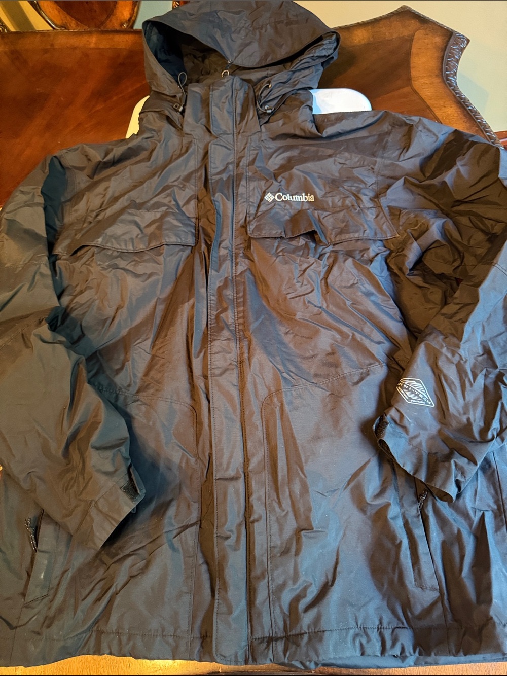 Columbia Women’s Omni-Tech Black Hooded Jacket Waterproof Breathable size Large